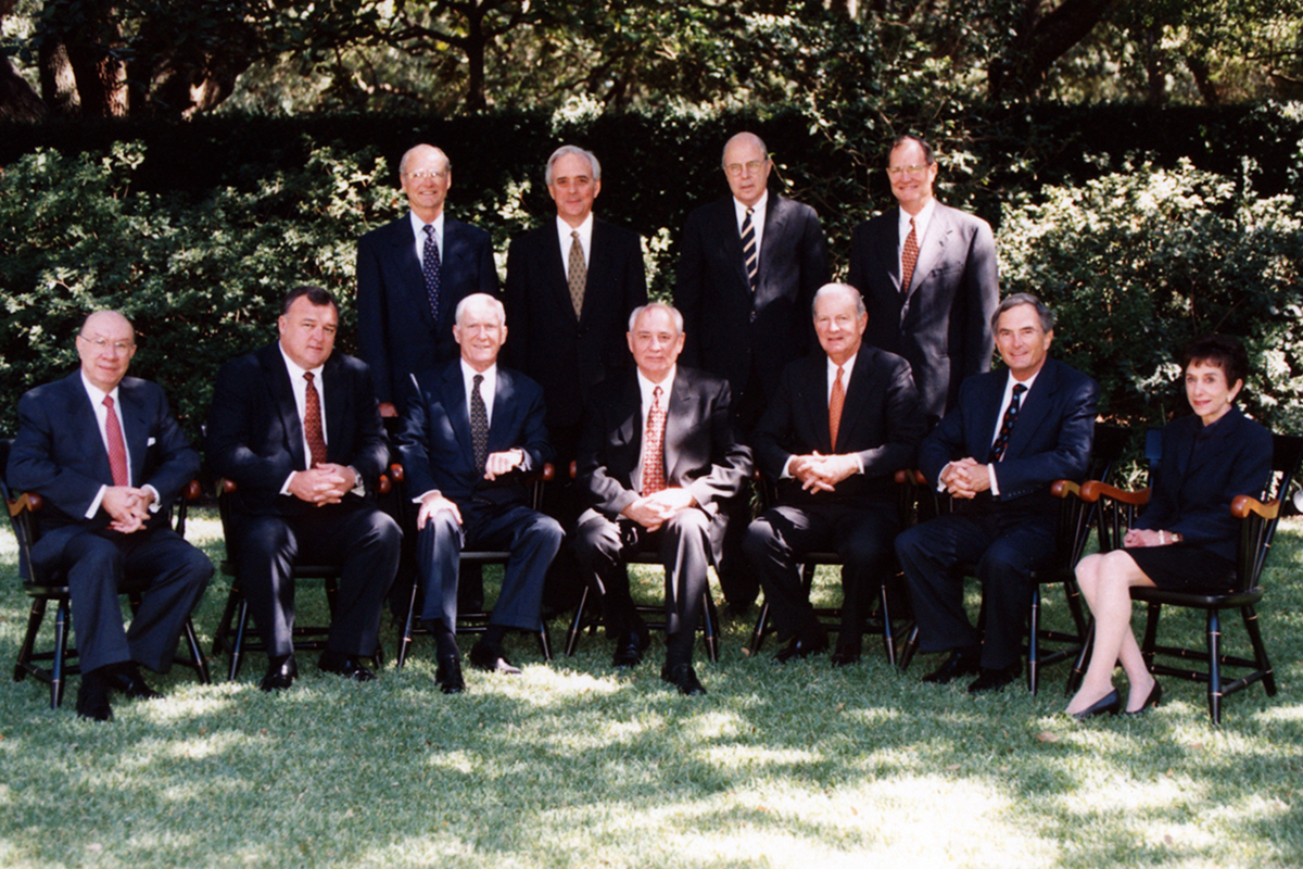 The Rice Board of Governors and Rice President Malcolm Gillis with Gorbachev, Baker and Kissinger