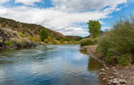 Rio Grande river and landscape, New Mexico, US