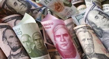 Mexican and US Currency