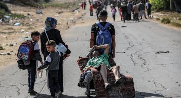  The conversation Refugees-121123