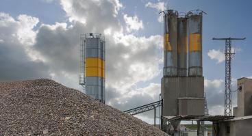 Sand destined to the manufacture of cement in a quarry