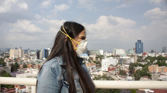 A woman wears a mask during the COVID-19 pandemic.