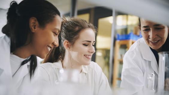 Women in lab