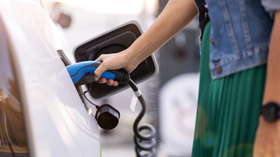  Charging an electric car