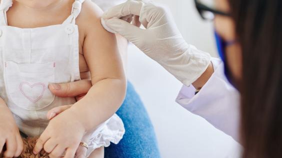 Toddler getting vaccine