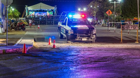 Mexican police cordon