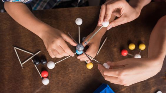 Family building atoms model 