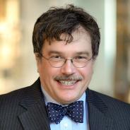 Headshot of Peter Hotez