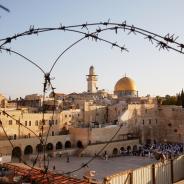 Barbed wire between Israel, Jerusalem