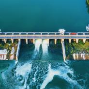 Hydroelectric plant