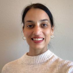 Headshot of Rekha Lakshmanan